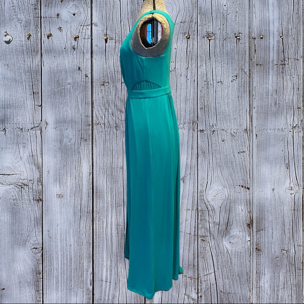 Halston Heritage Green V-Neck Maxi Dress with Embellished Waist - Picture 4 of 9
